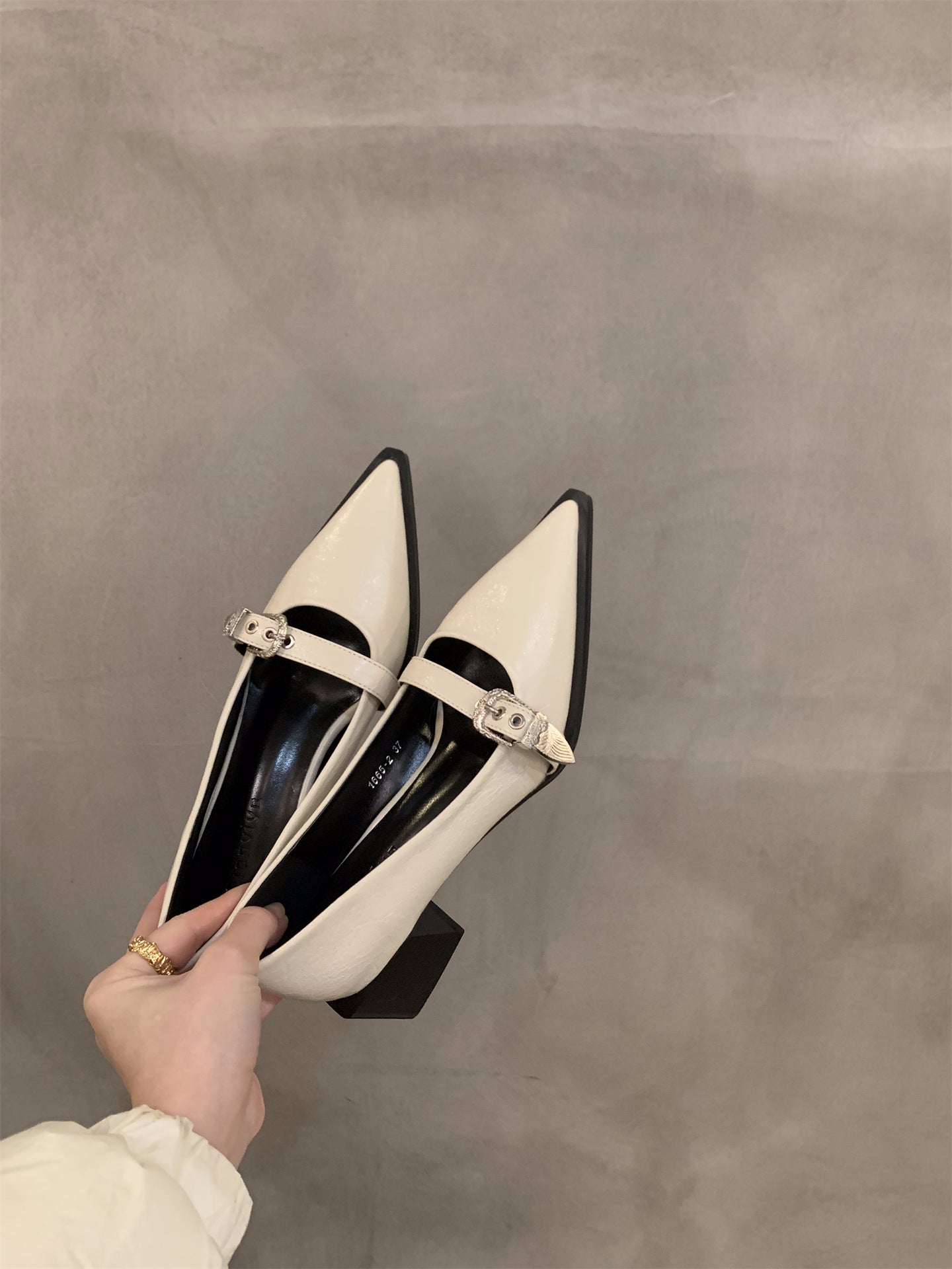 French Style Mary Jane Leather Shoes for Women2024New Spring Autumn Winter Black Pointed High Heels Single Shoes