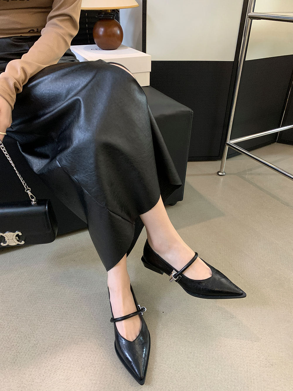 French Low Heel Shoes Small Fragrance Style Pointed Toe Single Shoes for Women2024Spring and Autumn New Mary Jane Women's Shoes Thick Heels