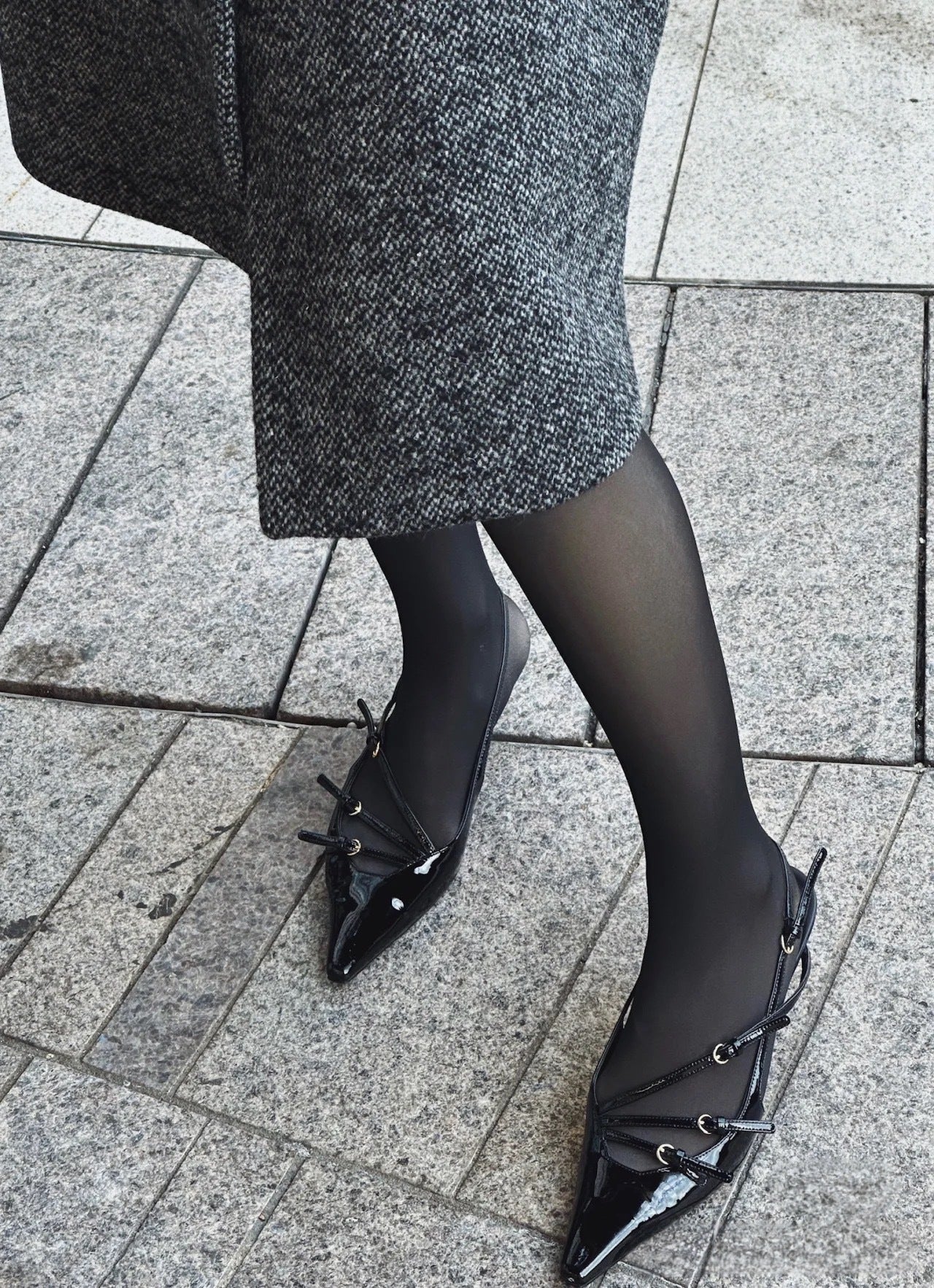 2024New Patent Leather One-Strap Cat Heel Closed-Toe Sandals Sexy Black Silk Pointed Toe Stiletto High Heels for Women