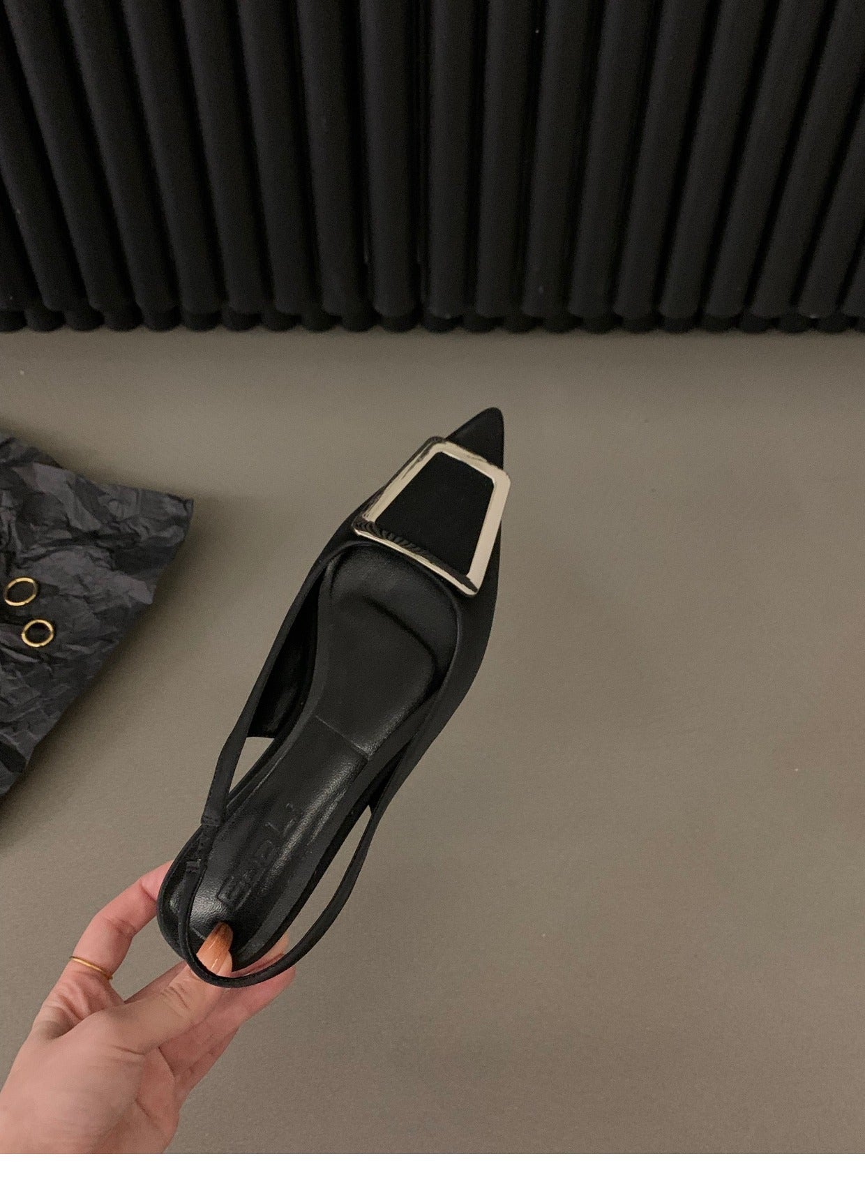 French flat black closed-toe sandals fairy shoes2025New spring and summer pointed toe rhinestone elegant shoes