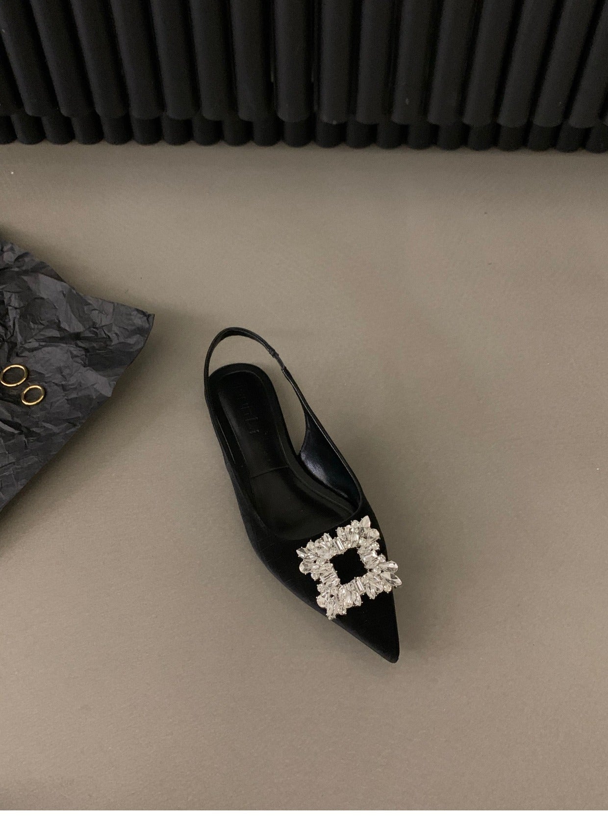 French flat black closed-toe sandals fairy shoes2025New spring and summer pointed toe rhinestone elegant shoes