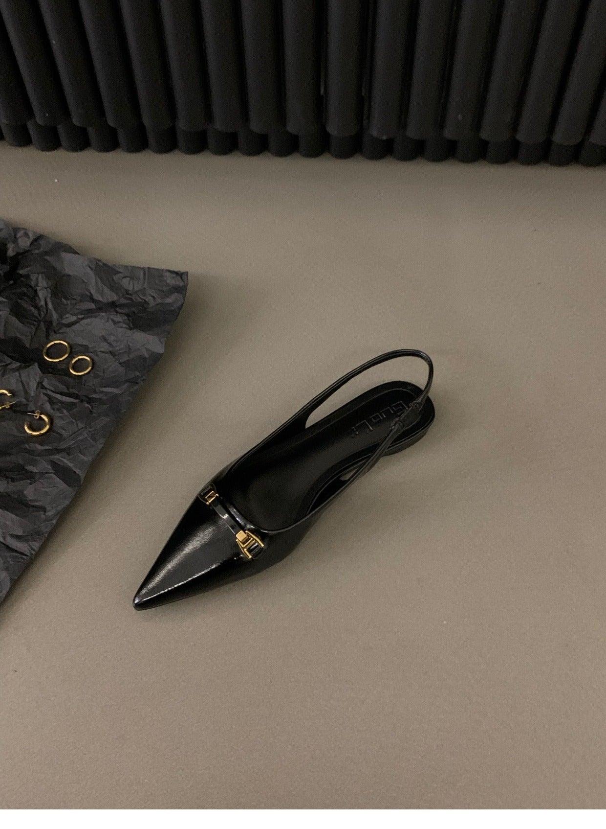 French flat black closed-toe sandals fairy shoes2025New spring and summer pointed toe rhinestone elegant shoes