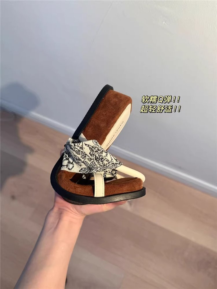 PUT Wedge Rubber Slippers Mid Heel