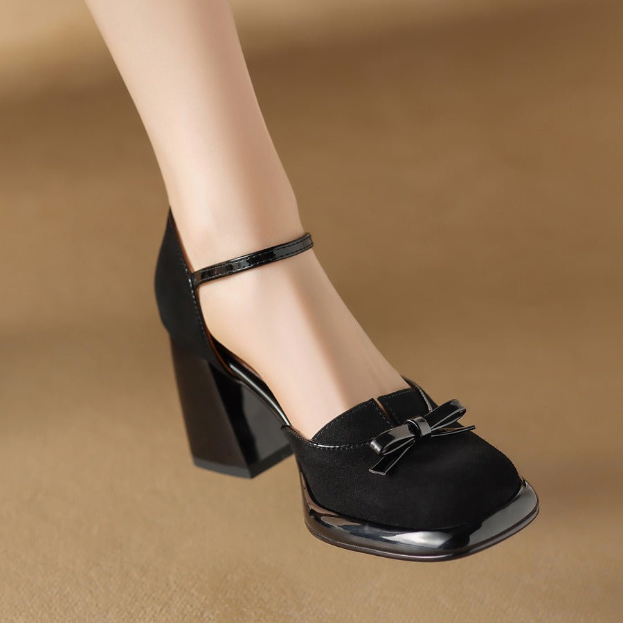 French Retro Elegant Mature Hollow Toe Sandals2024New Year's New Versatile Simple Thick Heel Buckle High Heels