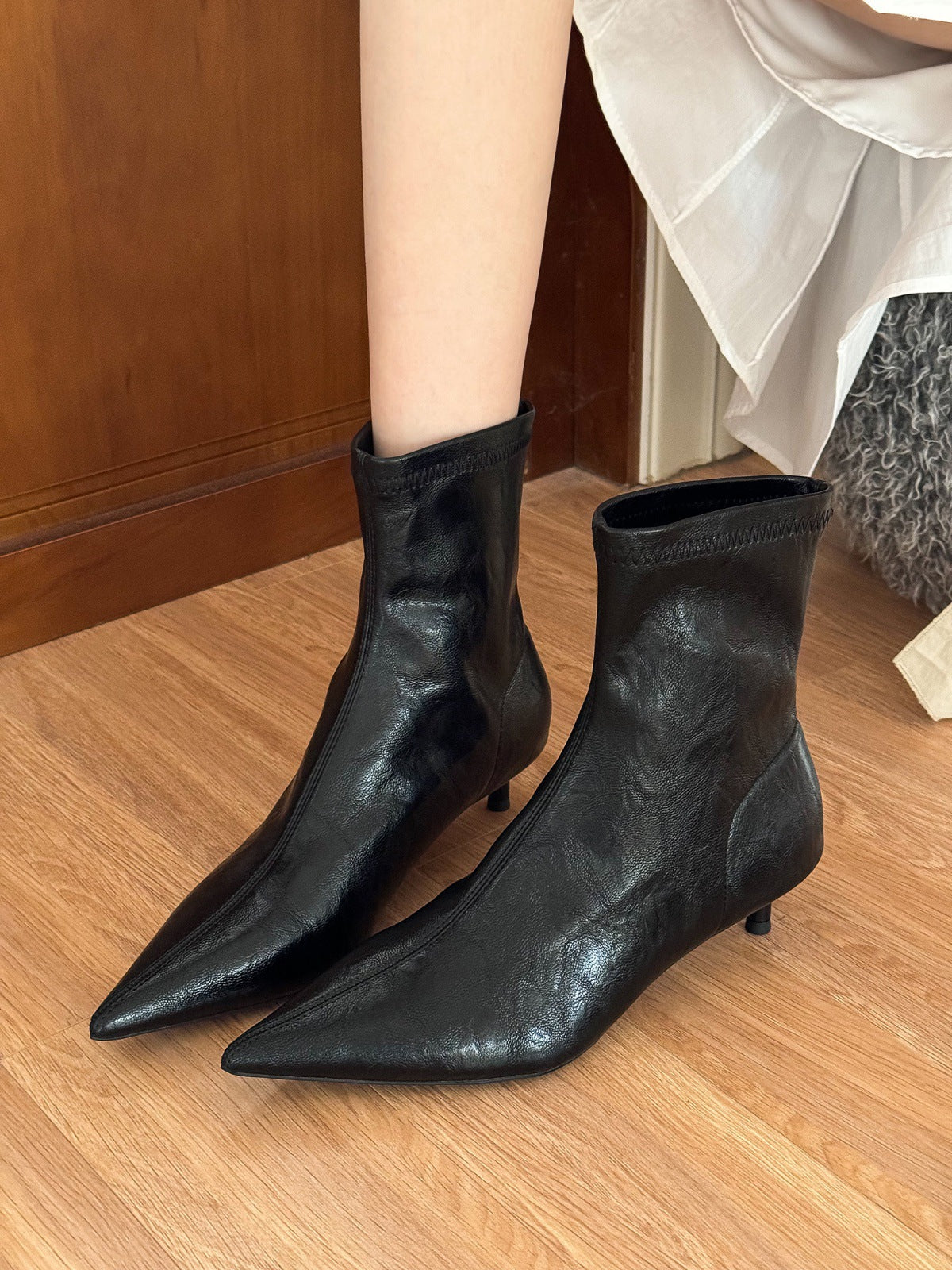 Comfortable and easy to wear!retro Brown Soft Leather Cat Heel Short Boots Women's Autumn New Small Low Heel Boots