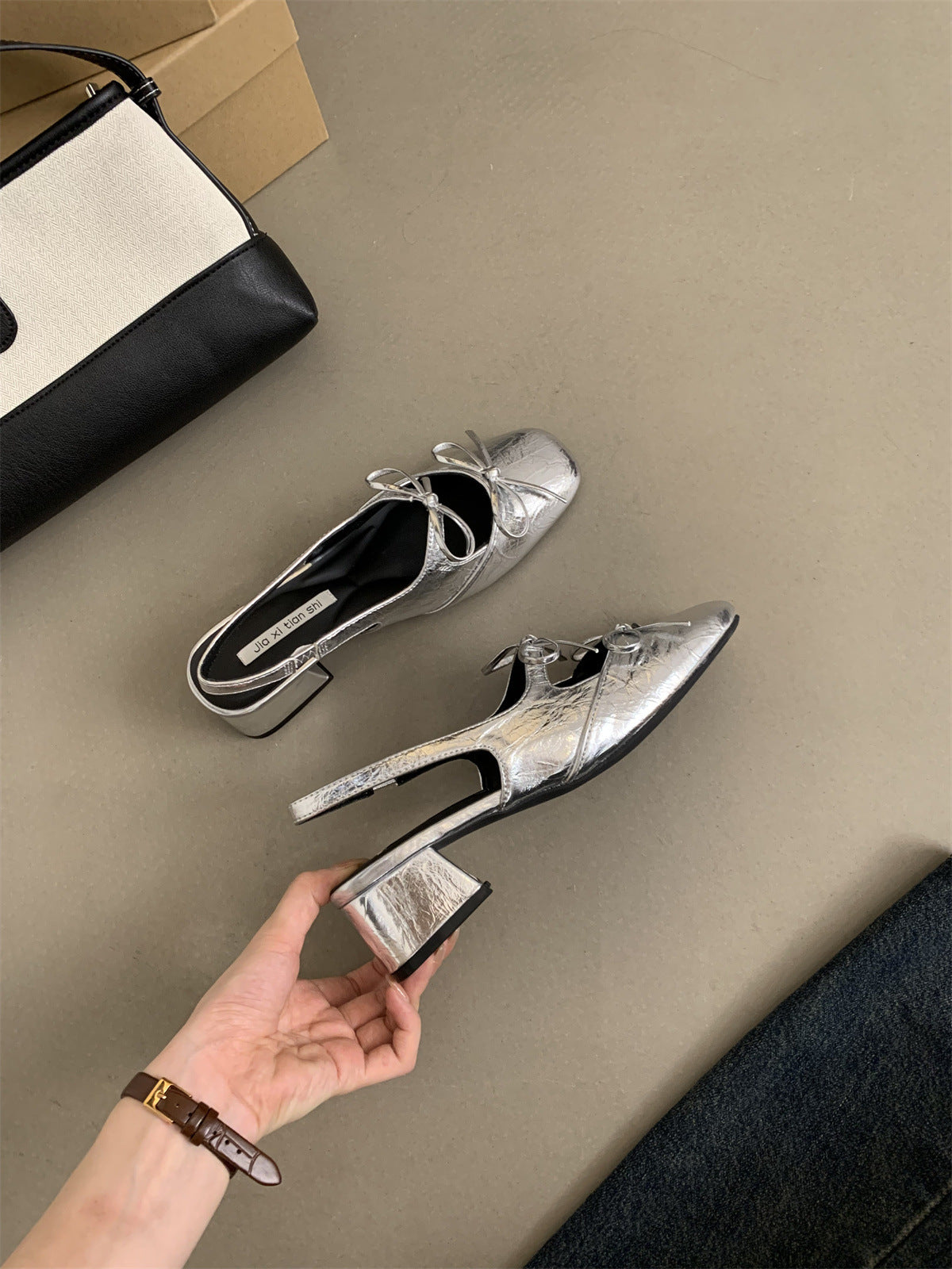 Closed-Toe Sandals for Women Summer New French Style Beautiful Fairy Style Evening Chunky Heel silver Single Shoes Elegant High Heels
