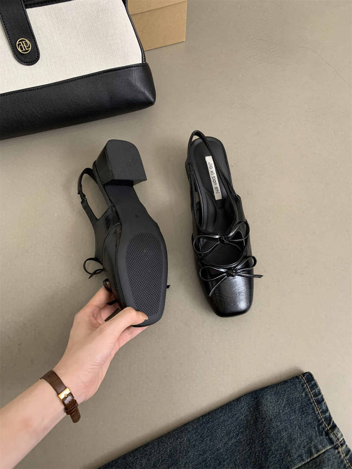 Closed-Toe Sandals for Women Summer New French Style Beautiful Fairy Style Evening Chunky Heel silver Single Shoes Elegant High Heels