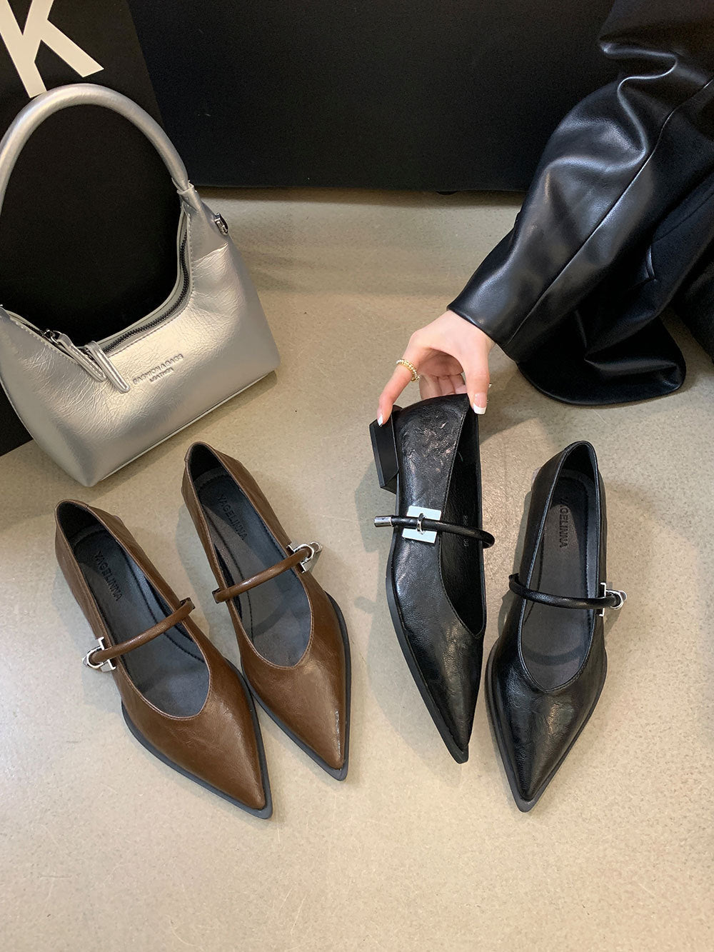 French Low Heel Shoes Small Fragrance Style Pointed Toe Single Shoes for Women2024Spring and Autumn New Mary Jane Women's Shoes Thick Heels
