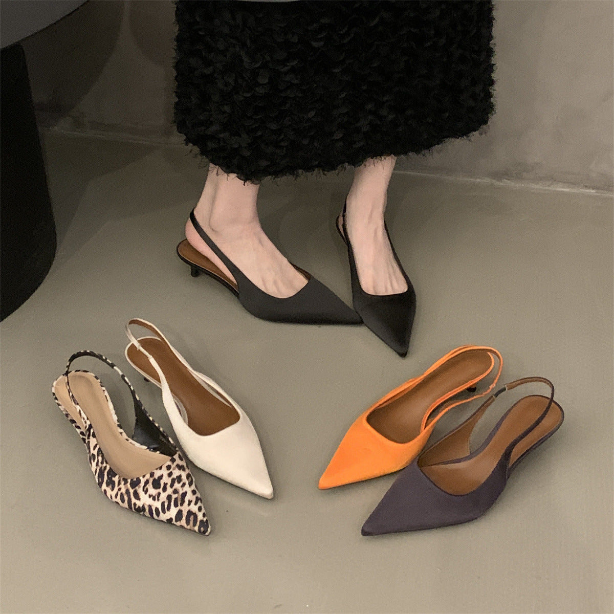 Niche high-end closed-toe sandals for women2024New Spring and Autumn Style Thin Heel Comfortable Pointed Toe Backless Single Shoes