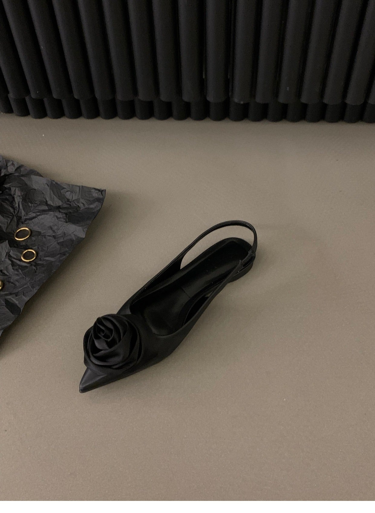French flat black closed-toe sandals fairy shoes2025New spring and summer pointed toe rhinestone elegant shoes