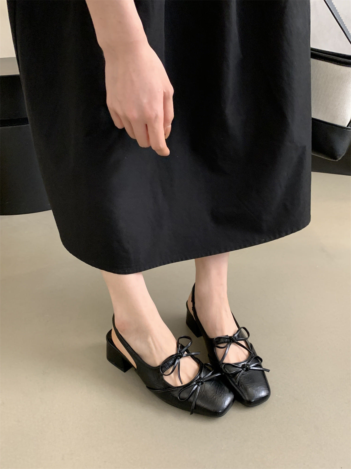 Closed-Toe Sandals for Women Summer New French Style Beautiful Fairy Style Evening Chunky Heel silver Single Shoes Elegant High Heels