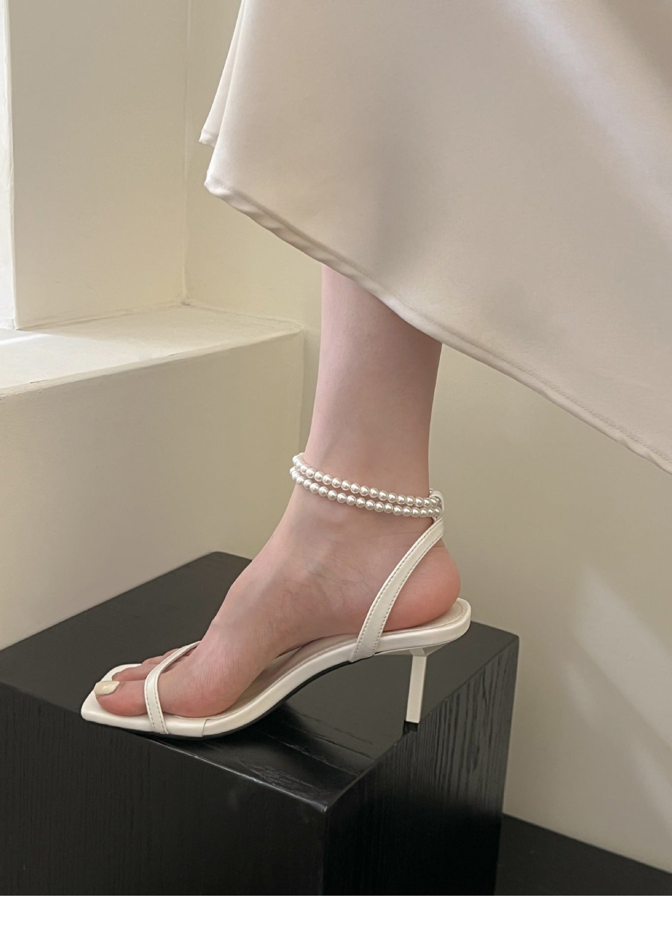 Mermaid Pearl Versatile Elegant One-Strap Sandals for Women2025New Year's Pearl Stiletto High Heels