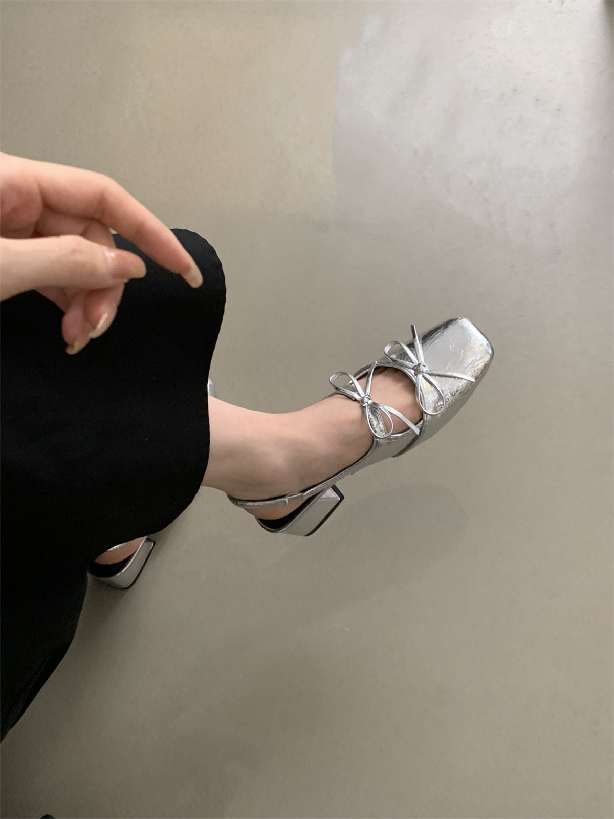 Closed-Toe Sandals for Women Summer New French Style Beautiful Fairy Style Evening Chunky Heel silver Single Shoes Elegant High Heels