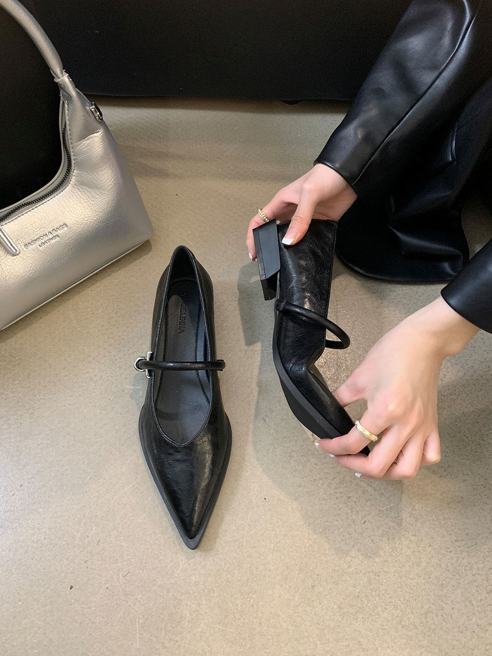 French Low Heel Shoes Small Fragrance Style Pointed Toe Single Shoes for Women2024Spring and Autumn New Mary Jane Women's Shoes Thick Heels