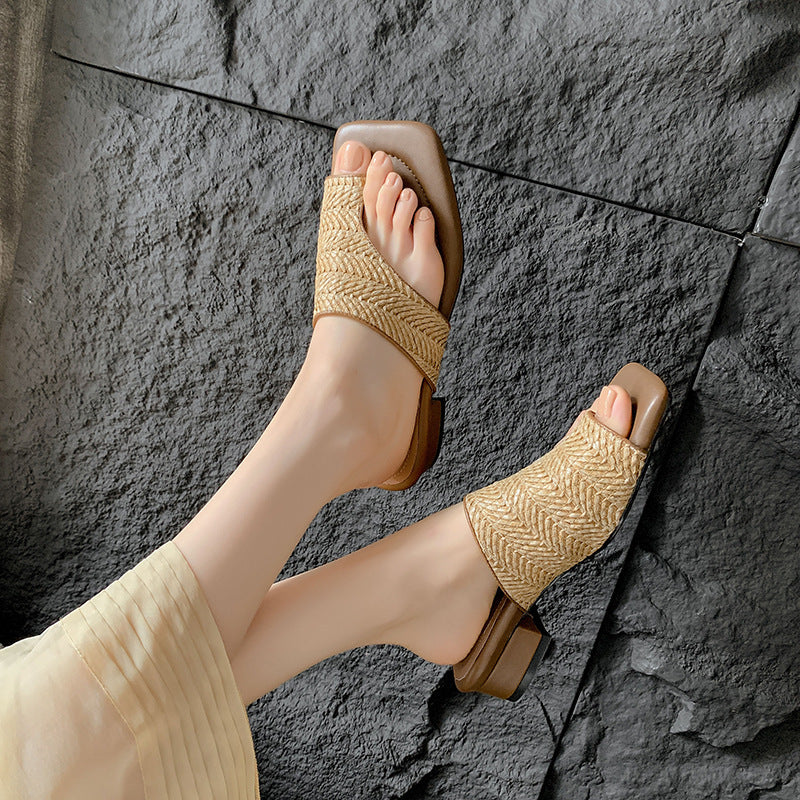 French Retro Vacation Style Woven Toe Clip Sandals for Women Summer Niche Design Chunky Heel Sandals