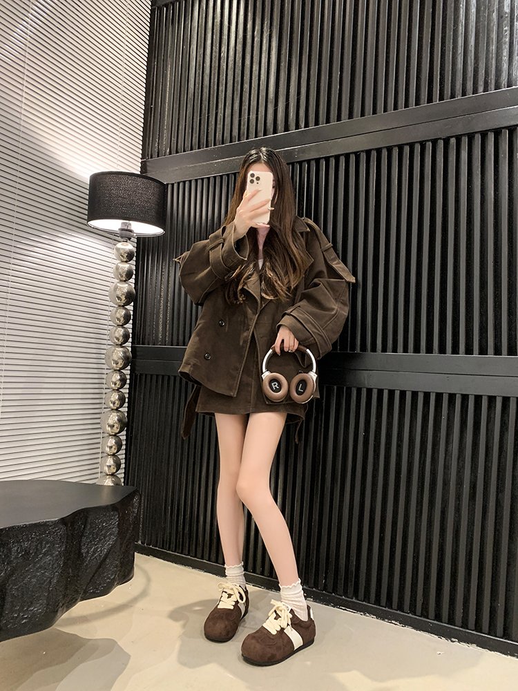 2025Autumn women's rubber sneakers with laces, low-top（Upper Height Less10cm)