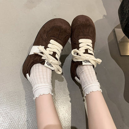 2025Autumn women's rubber sneakers with laces, low-top（Upper Height Less10cm)