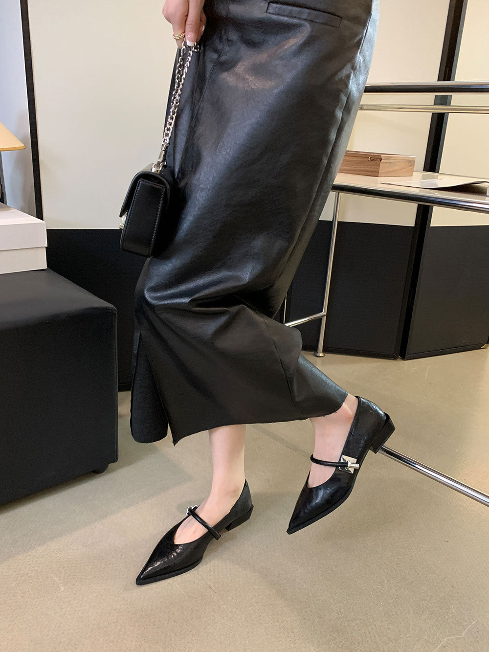 French Low Heel Shoes Small Fragrance Style Pointed Toe Single Shoes for Women2024Spring and Autumn New Mary Jane Women's Shoes Thick Heels
