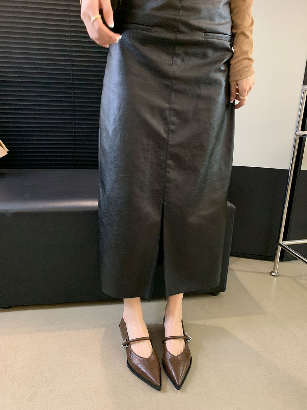 French Low Heel Shoes Small Fragrance Style Pointed Toe Single Shoes for Women2024Spring and Autumn New Mary Jane Women's Shoes Thick Heels