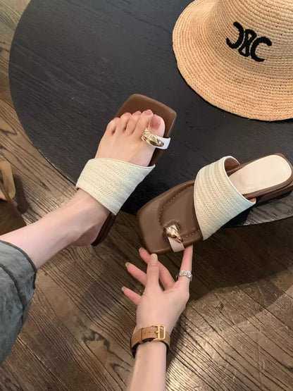 Thick Heel Vacation Style Straw Weave Toe Clip Sandals for Women Summer Outdoor Wear2024New French Style Sandals