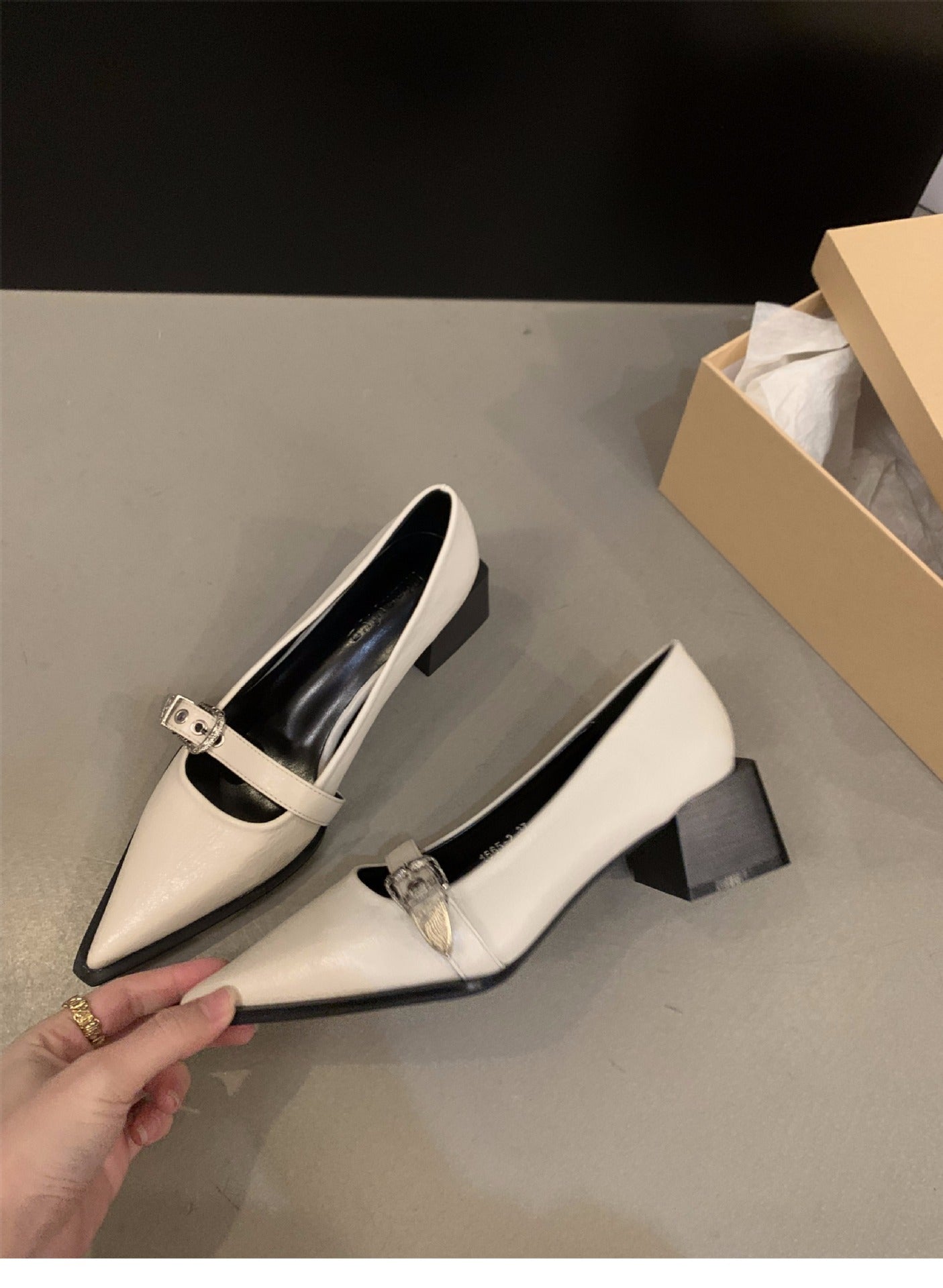 French Style Mary Jane Leather Shoes for Women2024New Spring Autumn Winter Black Pointed High Heels Single Shoes