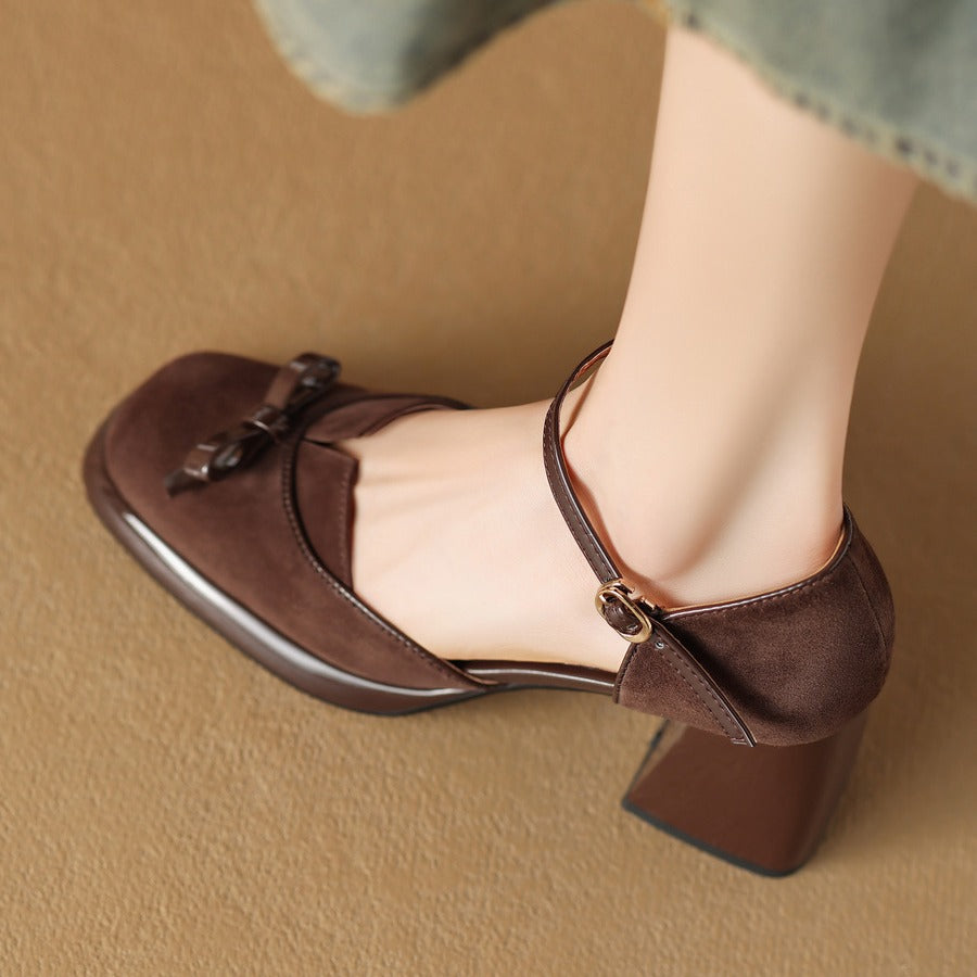 French Retro Elegant Mature Hollow Toe Sandals2024New Year's New Versatile Simple Thick Heel Buckle High Heels