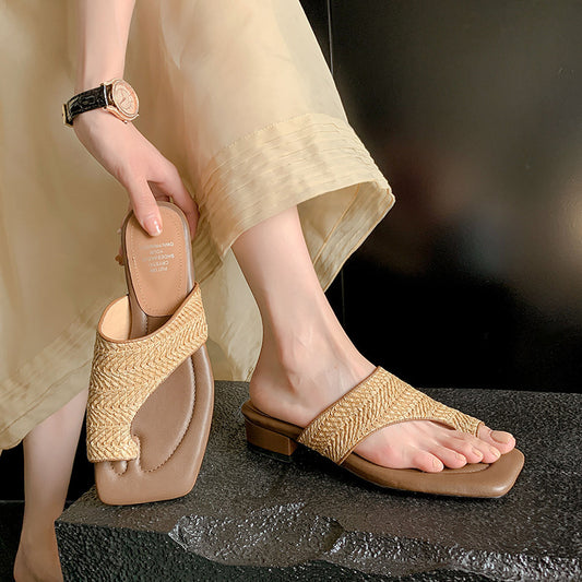 French Retro Vacation Style Woven Toe Clip Sandals for Women Summer Niche Design Chunky Heel Sandals