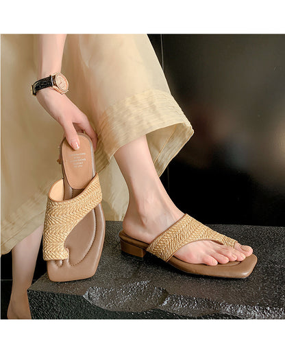 French Retro Vacation Style Woven Toe Clip Sandals for Women Summer Niche Design Chunky Heel Sandals
