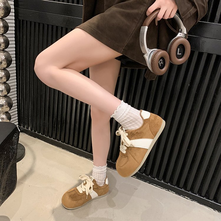 2025Autumn women's rubber sneakers with laces, low-top（Upper Height Less10cm)