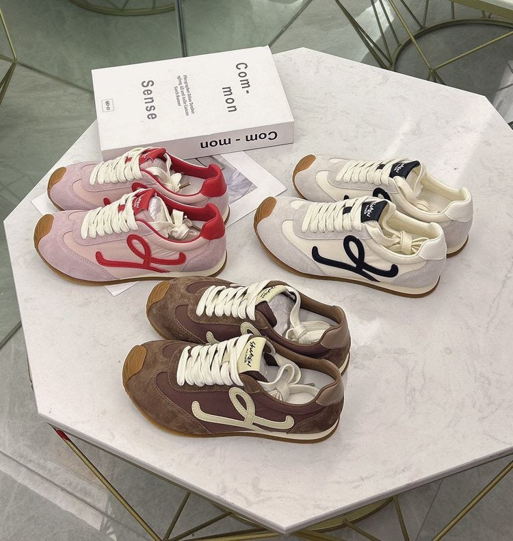 2025Spring and Autumn Cute Asymmetric Big Toe Lace-up Casual Sneakers for Women