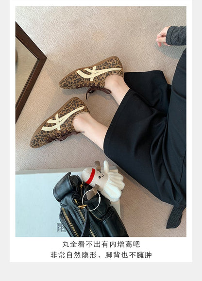 2025Women's Autumn Lace-Up Low-Top Sneakers（Upper Height Less10cm)Rubber