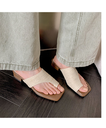 French Retro Vacation Style Woven Toe Clip Sandals for Women Summer Niche Design Chunky Heel Sandals