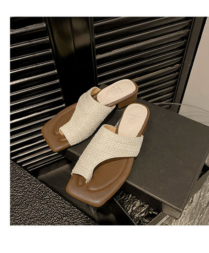 French Retro Vacation Style Woven Toe Clip Sandals for Women Summer Niche Design Chunky Heel Sandals