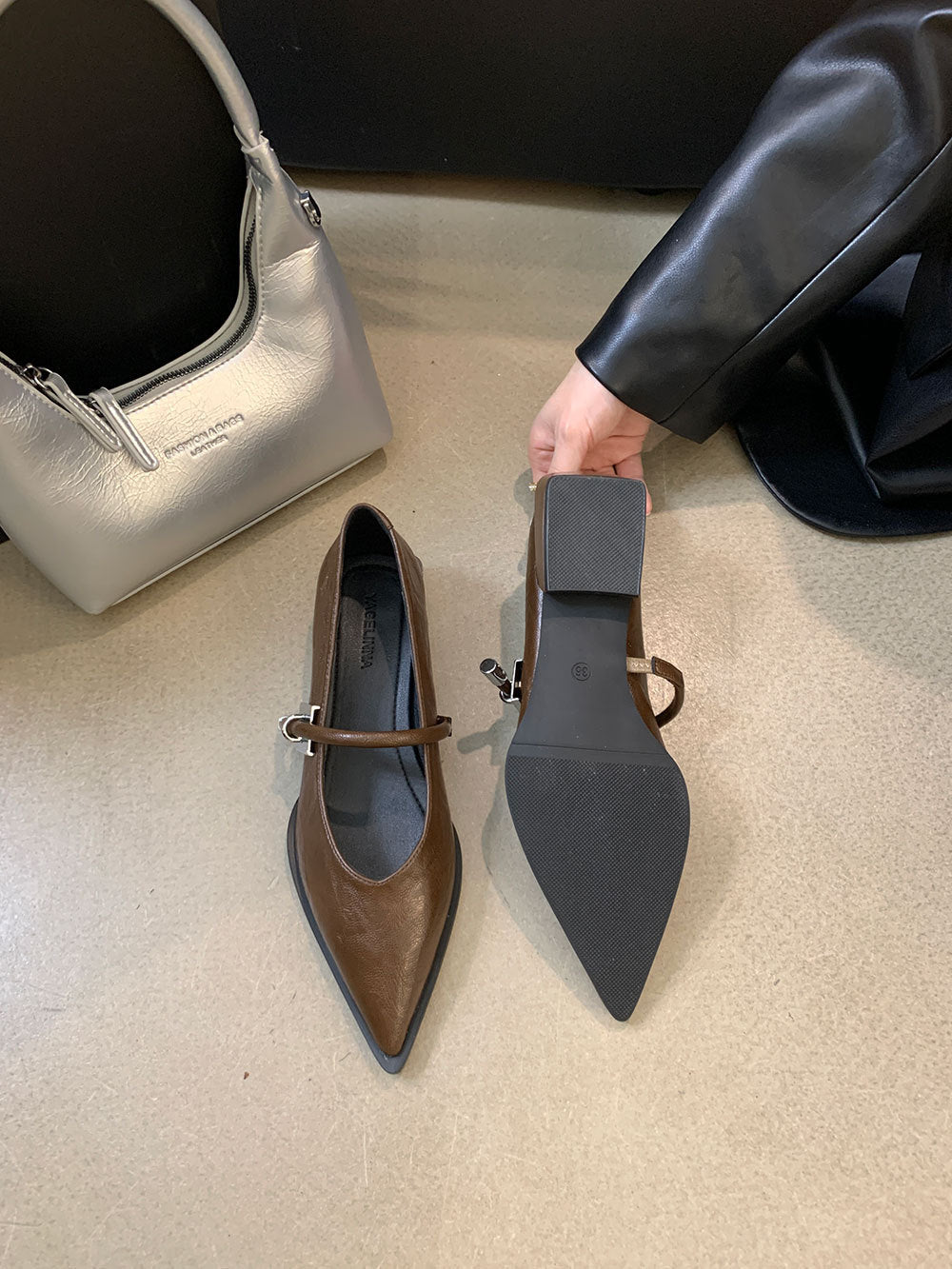 French Low Heel Shoes Small Fragrance Style Pointed Toe Single Shoes for Women2024Spring and Autumn New Mary Jane Women's Shoes Thick Heels
