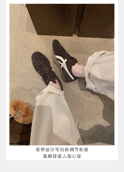 2025Women's Autumn Lace-Up Low-Top Sneakers（Upper Height Less10cm)Rubber