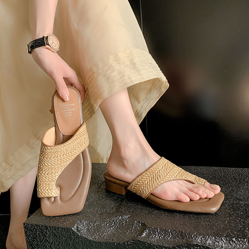 French Retro Vacation Style Woven Toe Clip Sandals for Women Summer Niche Design Chunky Heel Sandals