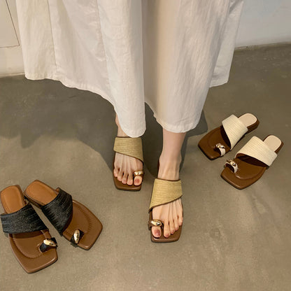 Thick Heel Vacation Style Straw Weave Toe Clip Sandals for Women Summer Outdoor Wear2024New French Style Sandals