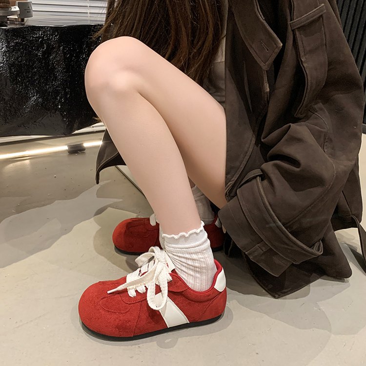 2025Autumn women's rubber sneakers with laces, low-top（Upper Height Less10cm)