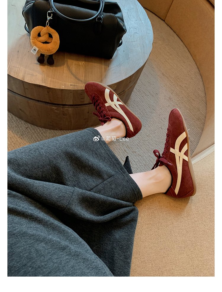 2025Women's Autumn Lace-Up Low-Top Sneakers（Upper Height Less10cm)Rubber