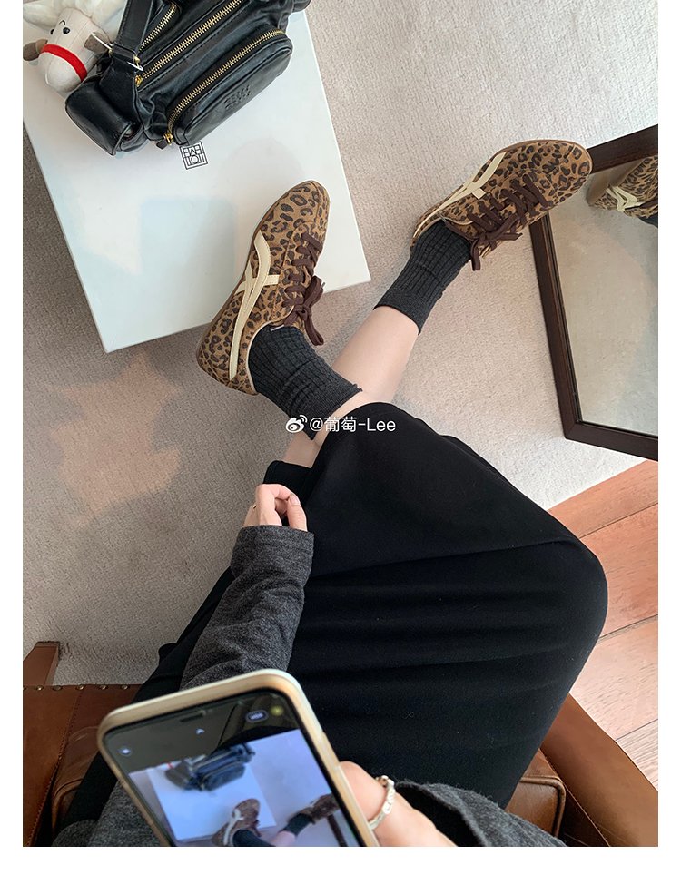 2025Women's Autumn Lace-Up Low-Top Sneakers（Upper Height Less10cm)Rubber