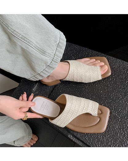 French Retro Vacation Style Woven Toe Clip Sandals for Women Summer Niche Design Chunky Heel Sandals