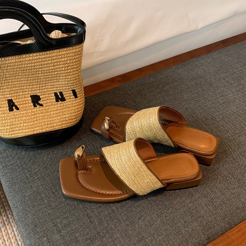 Thick Heel Vacation Style Straw Weave Toe Clip Sandals for Women Summer Outdoor Wear2024New French Style Sandals